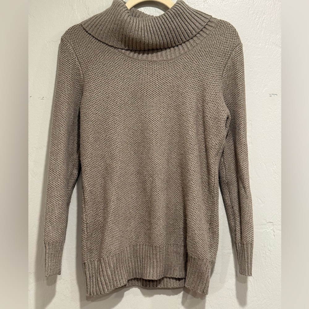 APT 9 Crowl neck sweater